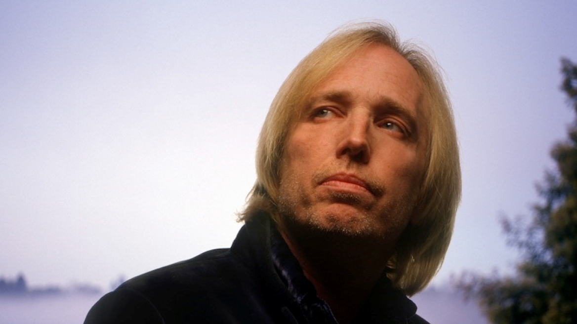 Tom Petty dead at 66 after going into cardiac arrest (VIDEOS-PHOTOS)