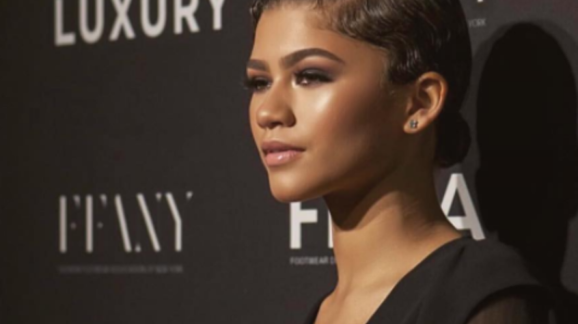 Το αυτοσχέδιο highlighter Zendaya κοστίζει λιγότερο από 5€