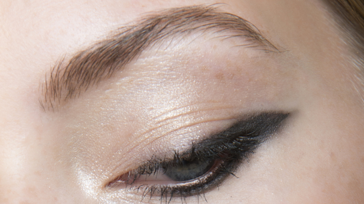 Τα 5 πιο σταθερά μαύρα eyeliner