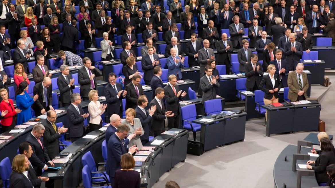 Γερμανία: Δίπλα στα «άρρεν» και «θήλυ», τώρα και το «τρίτο φύλο» 