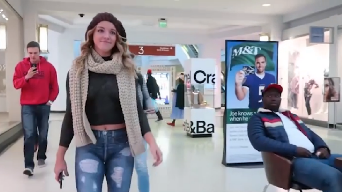 Βίντεο: Μοντέλο περπάτησε «γυμνό», με βαμμένα ρούχα, σε εμπορικό κέντρο