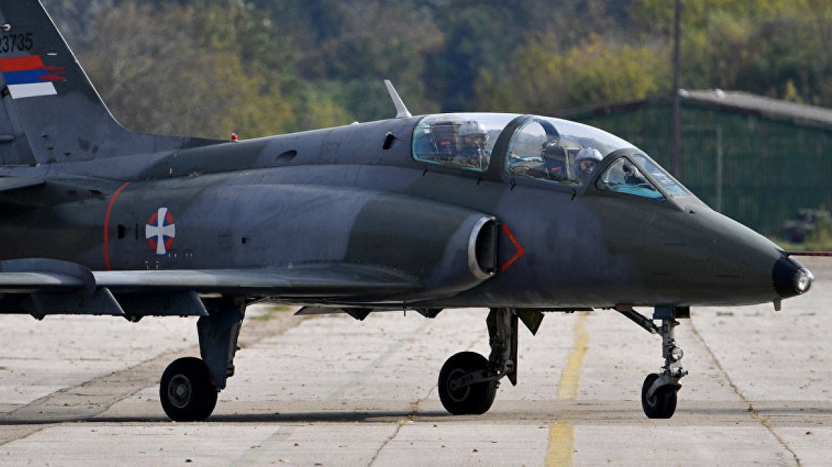 Στρατιωτικό αεροσκάφος συνετρίβη στη Σερβία