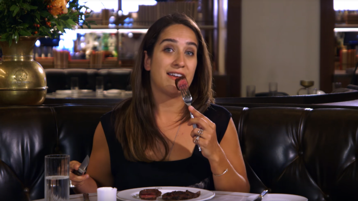 Βίντεο: Χορτοφάγος τρώει κρέας μετά από 22 χρόνια