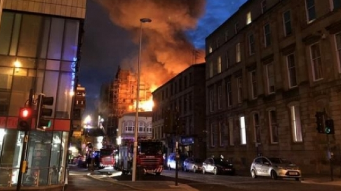  Πυρκαγιά προκάλεσε καταστροφές στην Σχολή Καλών Τεχνών της Γλασκόβης