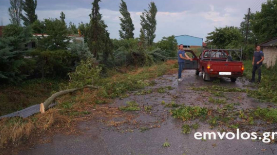 Ισχυρή ανεμοθύελλα στα Τρίκαλα Ημαθίας