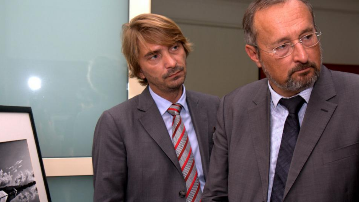 Γαλλικός Τύπος: Ευνοϊκή απόσπαση του συντρόφου του Γάλλου πρέσβη στην Αθήνα ώστε να είναι μαζί