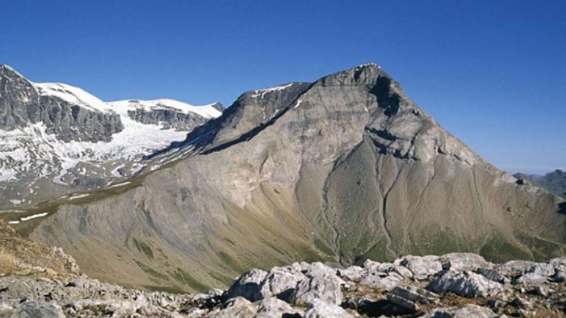 Φόβοι για είκοσι νεκρούς από συντριβή μικρού αεροσκάφους στις Άλπεις 
