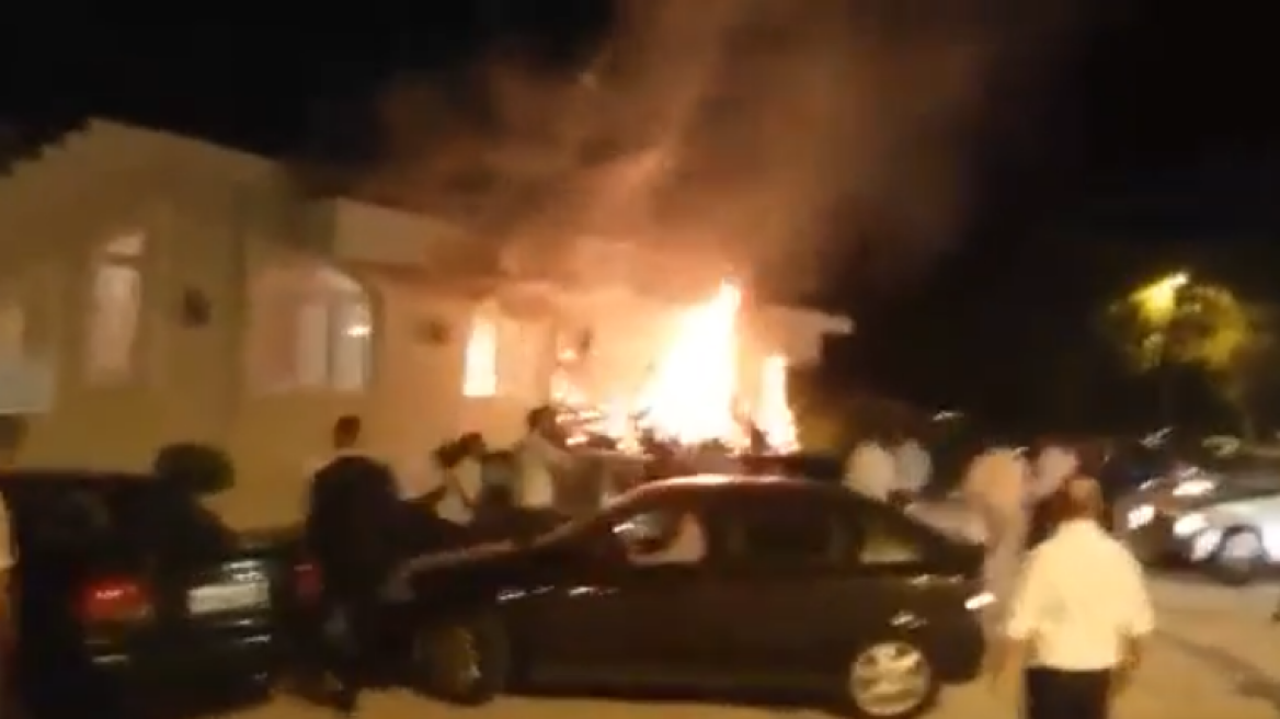 Πανικός σε γαμήλιο γλέντι στη Λάρισα -Ξέσπασε φωτιά 