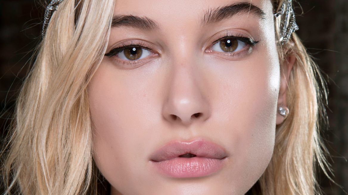 Αυτό το αξεσουάρ μαλλιών κάνει δυναμικό come back φέτος το χειμώνα