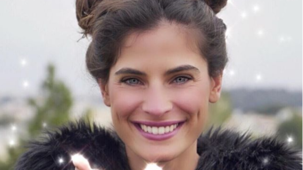 Space Buns: Το χτένισμα από “άλλο πλανήτη” που αγαπάμε πολύ