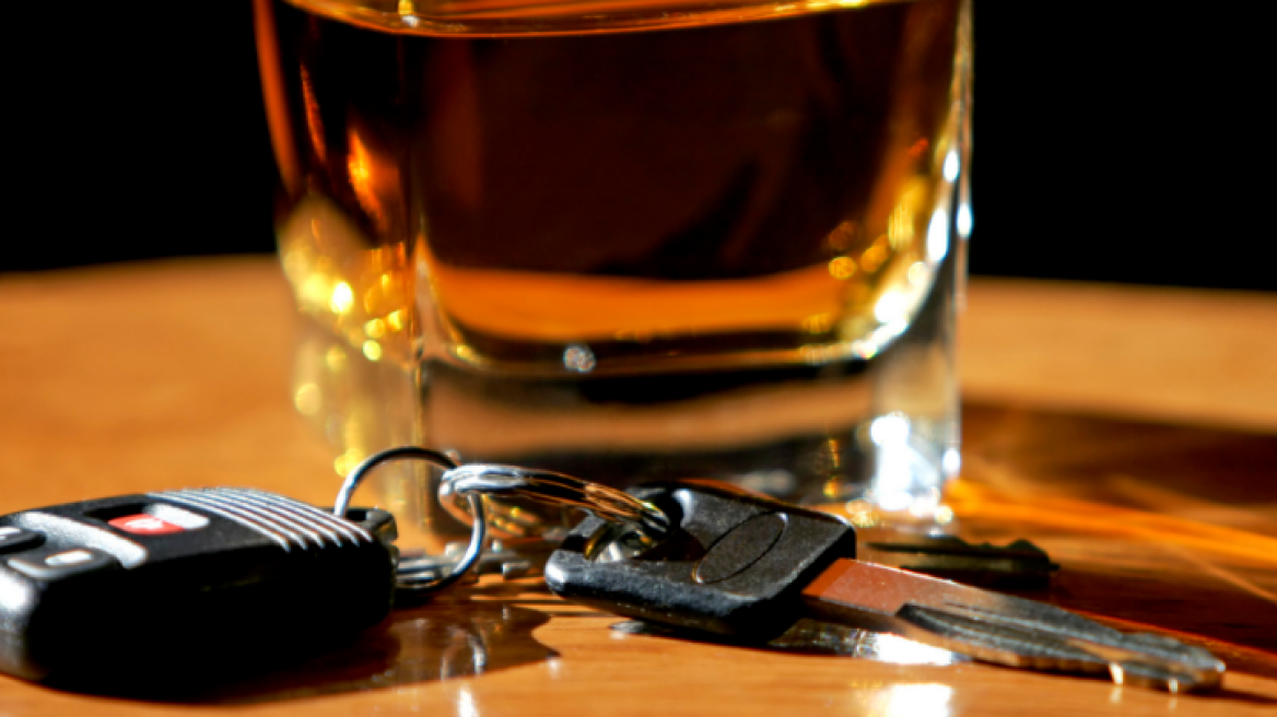 Βαριές «καμπάνες» για οδηγό χωρίς δίπλωμα που παρέσυρε μεθυσμένος με το αμάξι του πεντάχρονο