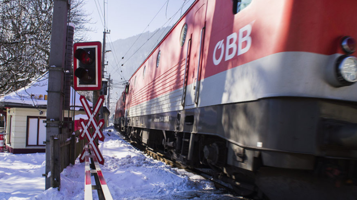 Σύγκρουση τρένων στην Αυστρία: Ένας νεκρός και τουλάχιστον 22 τραυματίες 