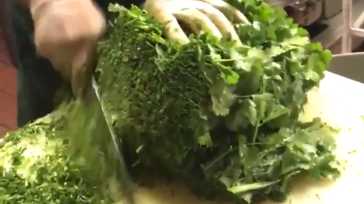 Πάει ο Salt Bae... Ήρθε ο Cilantro Bae!