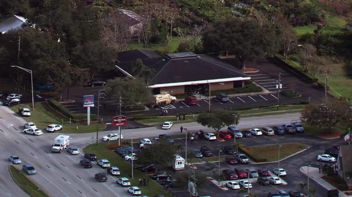 Πυροβολισμοί σε υποκατάστημα τράπεζας στη Φλόριντα