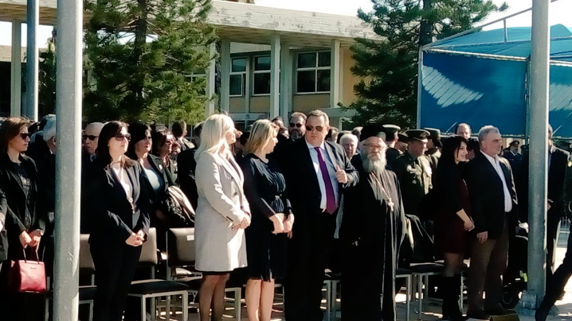 Μαζί Καμμένος - Παπακώστα στην στρατιωτική σχολή Ευελπίδων