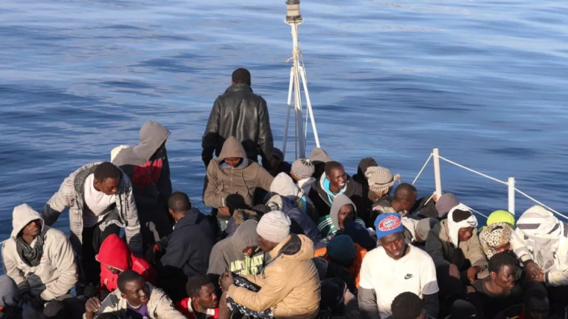 Ναυάγιο με πρόσφυγες στη Λιβύη: Πλοιάριο ανατράπηκε στα ανοιχτά της Σαμπράτα