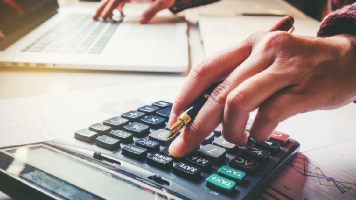 Εφορία: Πόσο θα αυξηθούν οι αποδείξεις που χρειάζονται για το αφορολόγητο 