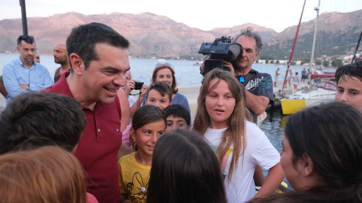 Τσίπρας από Τήλο: Όλοι μαζί να προχωρήσουμε μπροστά
