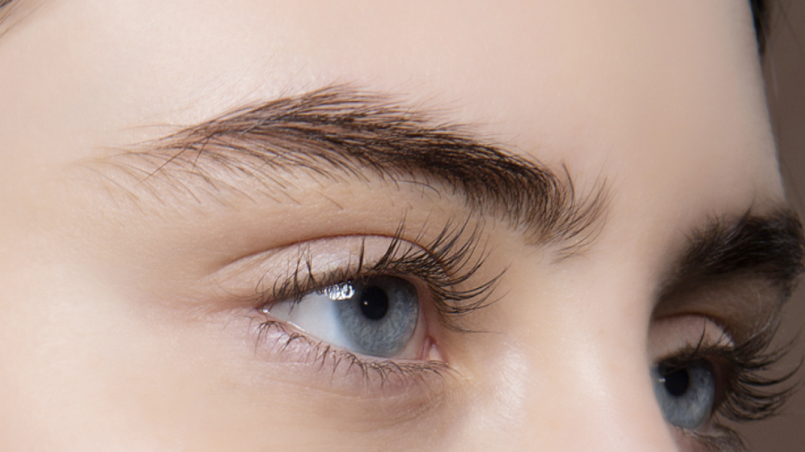 Το μυστικό μου για σούπερ μακριές βλεφαρίδες 