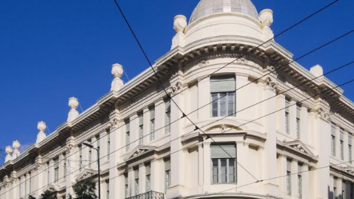 Σε γαστρονομικό πολυχώρο μετατρέπεται η Στοά Αρσακείου