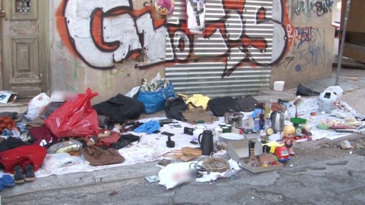 Κυνηγητό για το παρεμπόριο στον Πειραιά - 6 προσαγωγές μία σύλληψη 