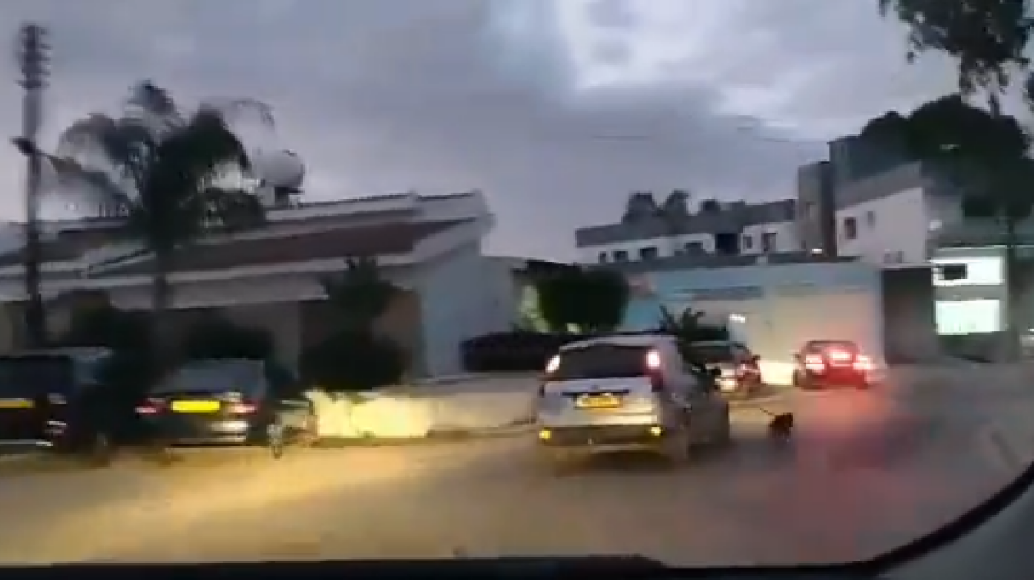 Βίντεο: Έδεσε το σκυλί στο αυτοκίνητο και άρχισε να τρέχει 