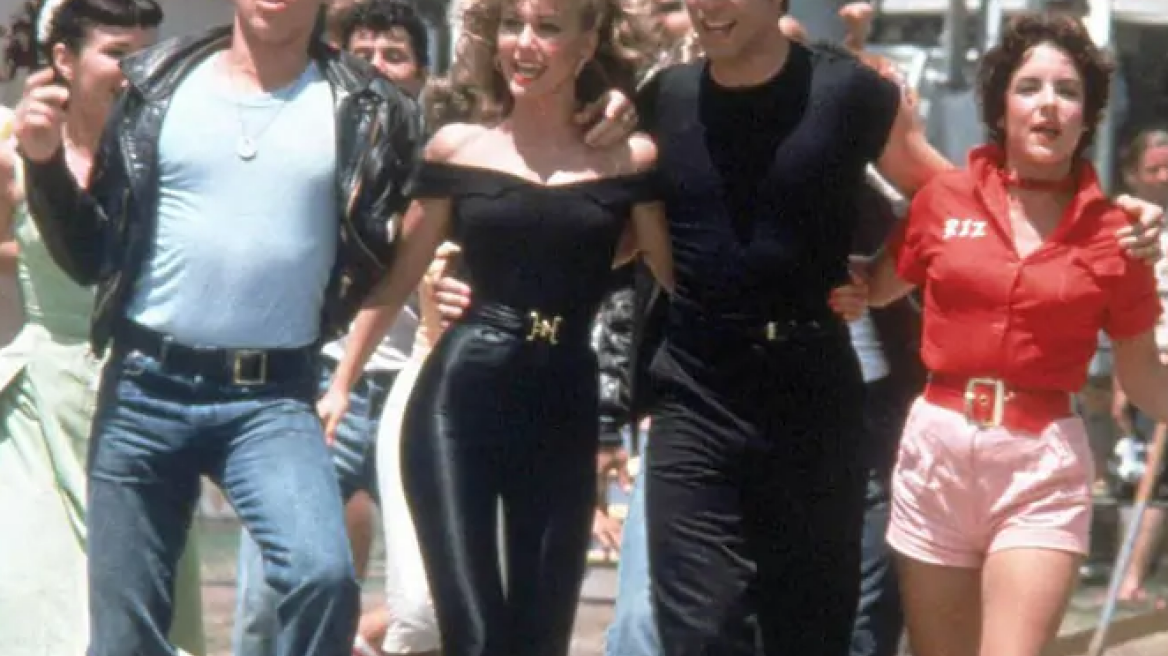 Σε δημοπρασία το μαύρο σύνολο της Ολίβια Νιούτον - Τζον από το «Grease» 