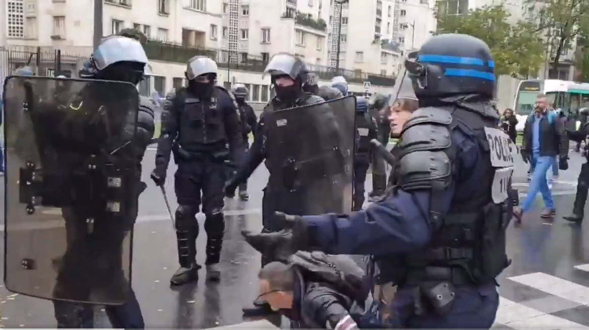 Παρίσι: Το viral βίντεο του «Νειμάρ» με τα «κίτρινα γιλέκα» 