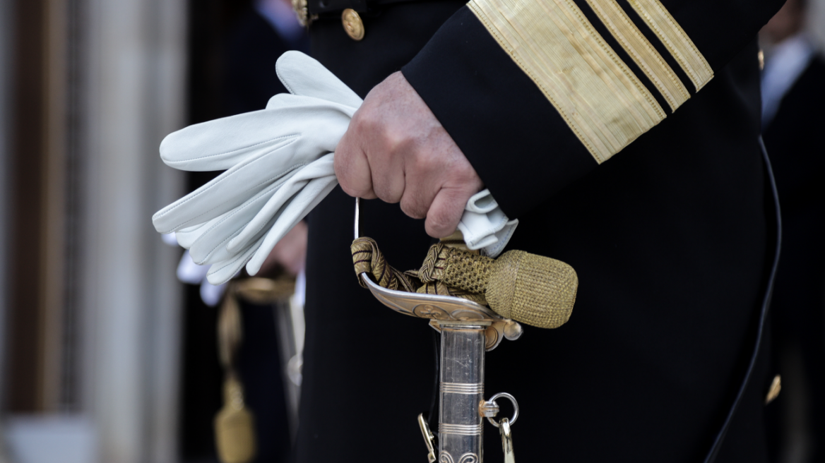 Προσλήψεις: 2.000 επαγγελματίες οπλίτες στις Ένοπλες Δυνάμεις