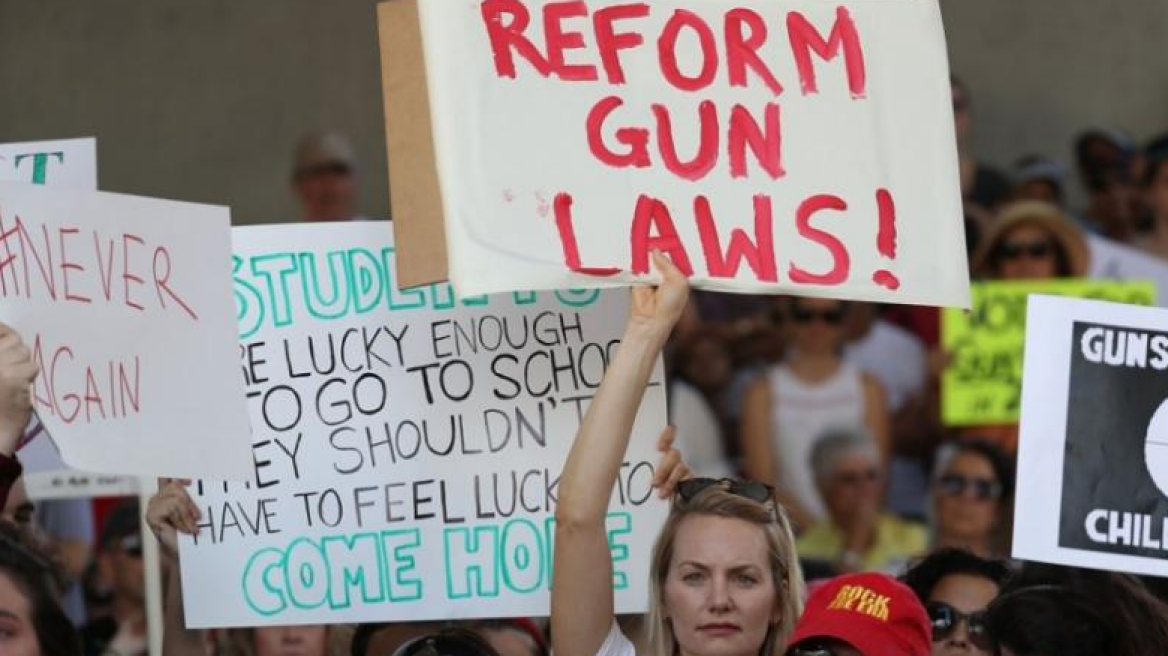 Τρόμος στις ΗΠΑ: Έφηβοι απειλούν με μακελειό στα σχολεία τους - Τρεις συλλήψεις στη Φλόριντα