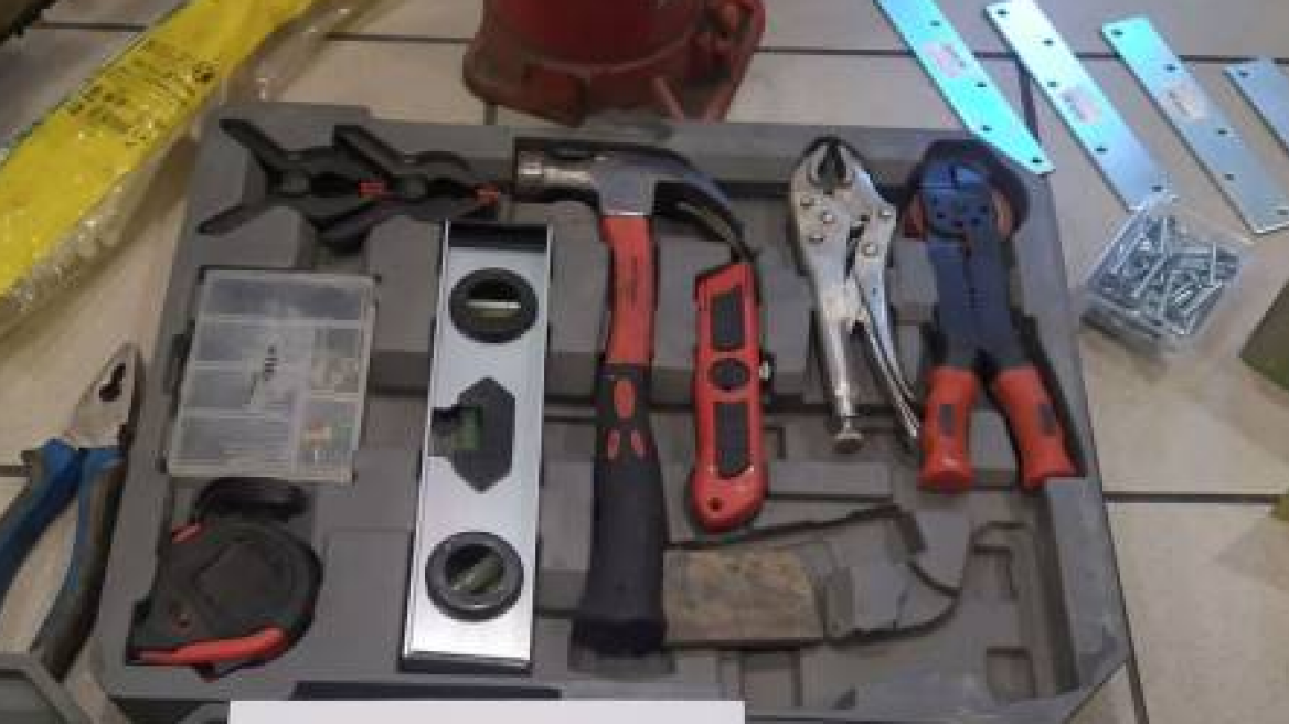 Πάτρα: Κύκλωμα μετέφερε μετανάστες σε κρύπτες φορτηγών