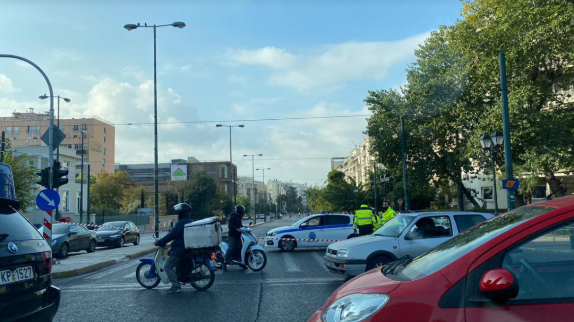 Κίνηση στους δρόμους - Πολυτεχνείο: «Έκοψαν» την κυκλοφορία από την Αλεξάνδρας - Μποτιλιάρισμα στο Lockdown