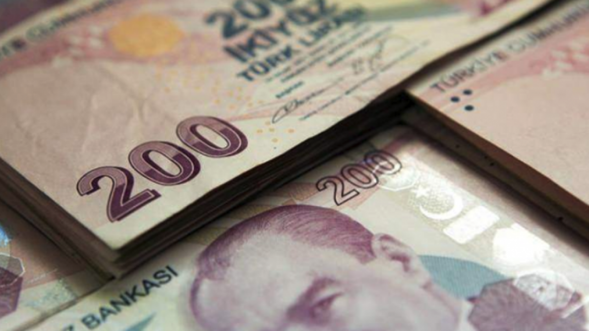 Τουρκία: Σε νέο ιστορικά χαμηλό η λίρα μετά τη δήλωση του Ερντογάν για τα επιτόκια