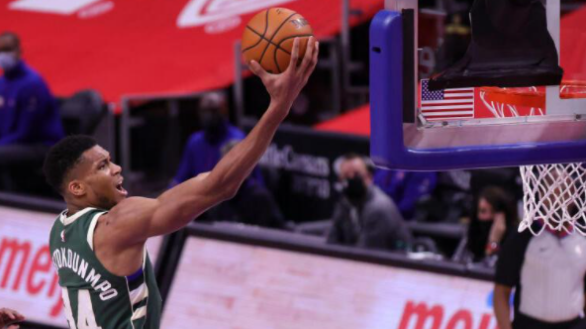 NBA, Μπακς - Χοκς 129-115: Άγγιξε το triple-double ο Greek Freak-Δείτε βίντεο
