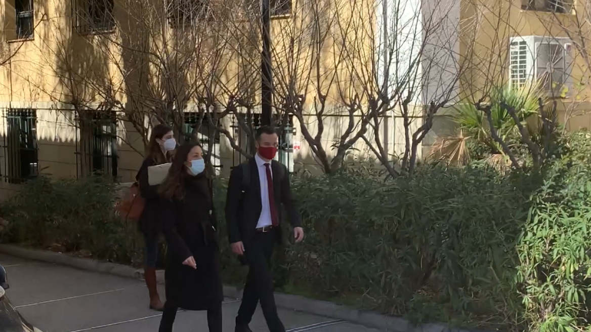 Υπόθεση Λιγνάδη: Στην Ευελπίδων οι δικηγόροι του Νίκου Σ. - Τι θα καταθέσουν