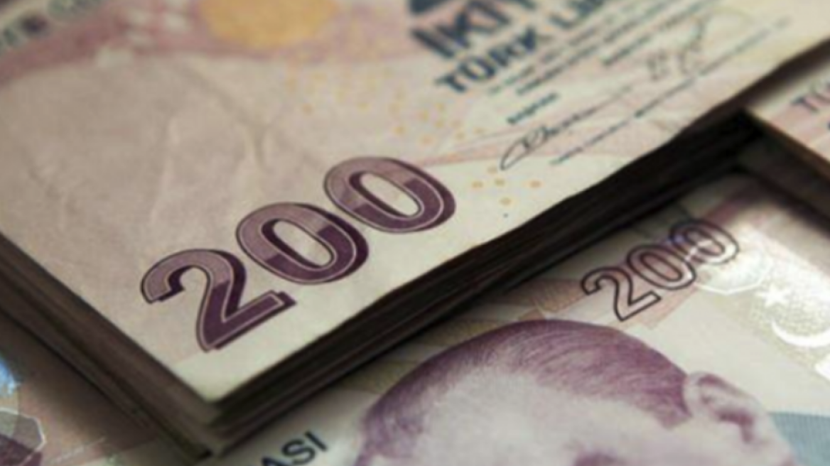 Φήμες για ανασχηματισμό στην Τουρκία μετά το κραχ