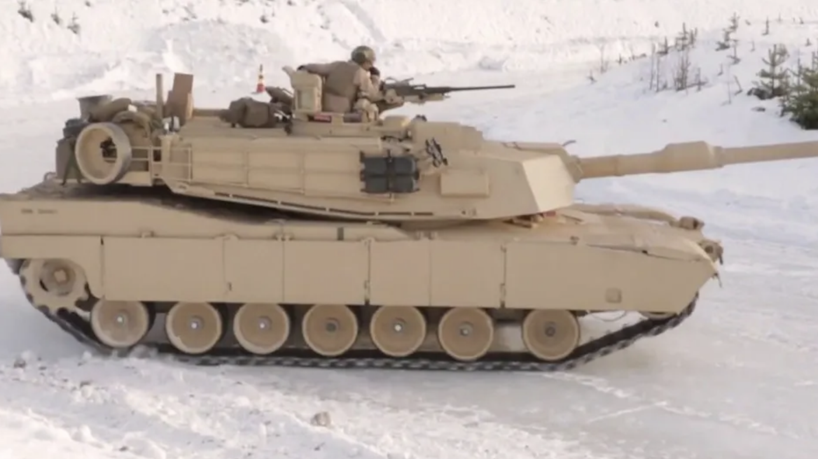 Απίστευτο: Με τανκ κάνουν… παντιλίκια (video)