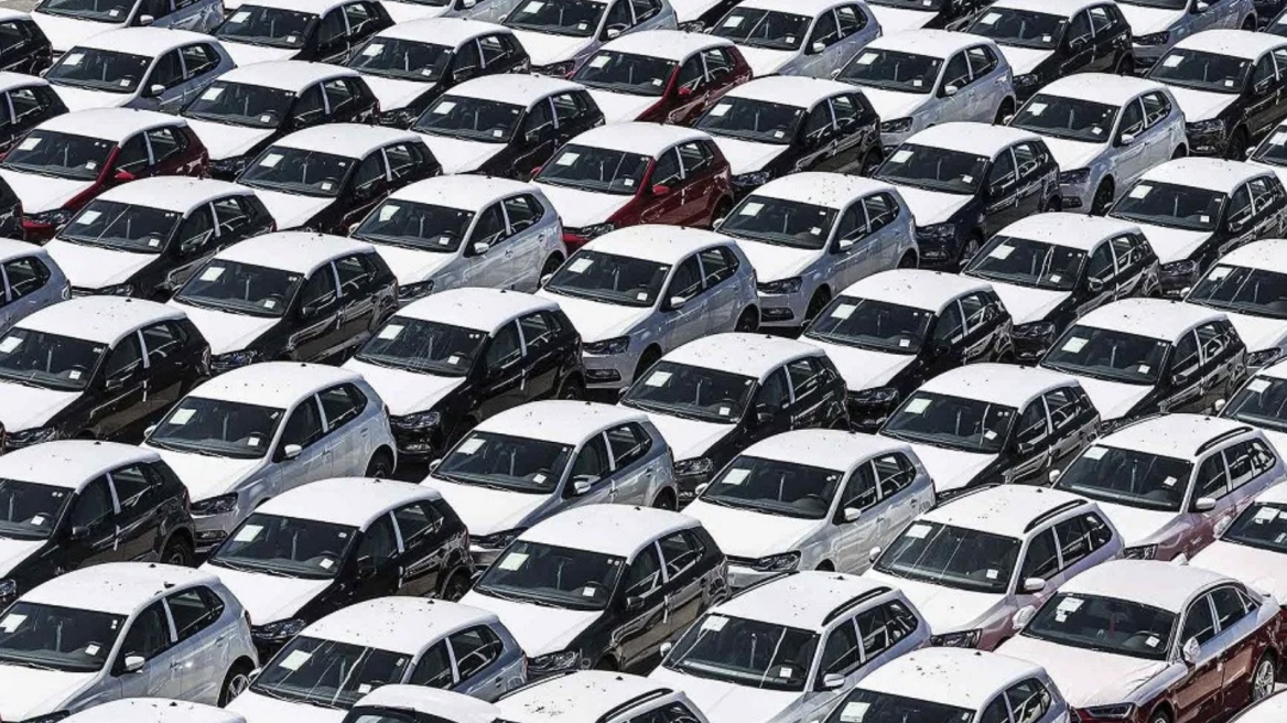 Ελλάδα: Χαμός για καινούργιο αυτοκίνητο και τον Μάρτιο...