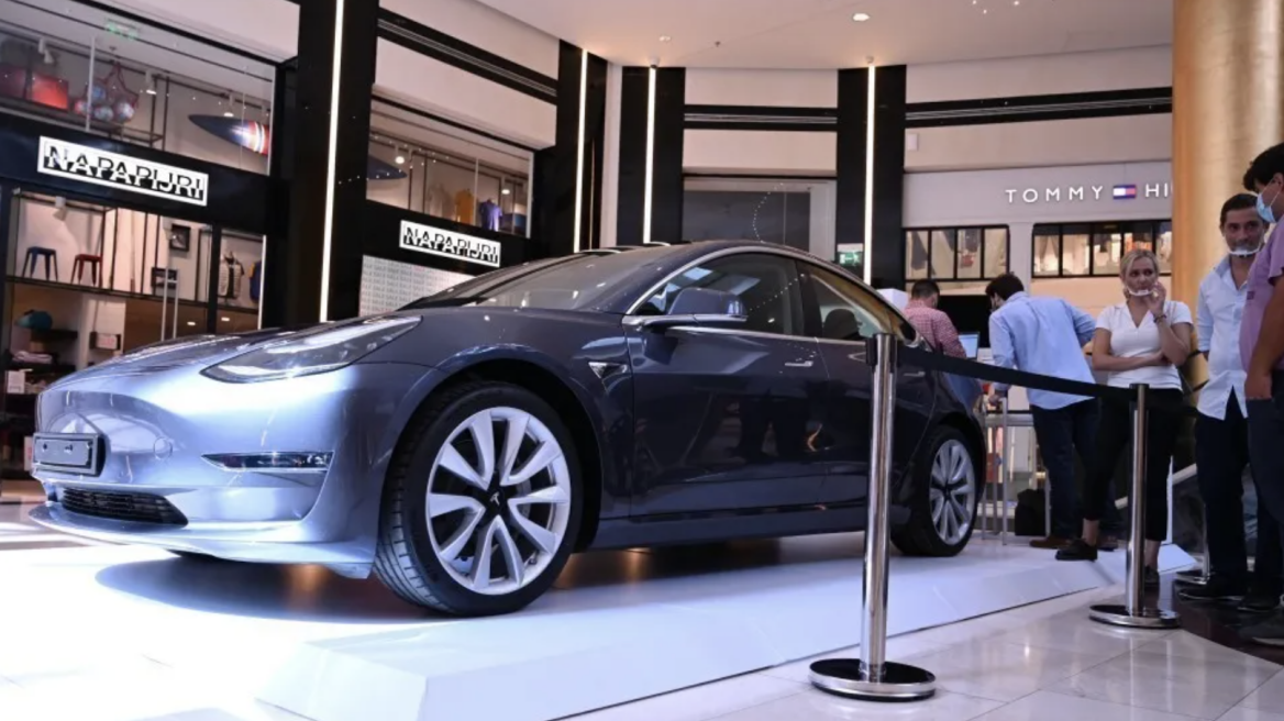 Χαμός με τα Tesla στην Ελλάδα…