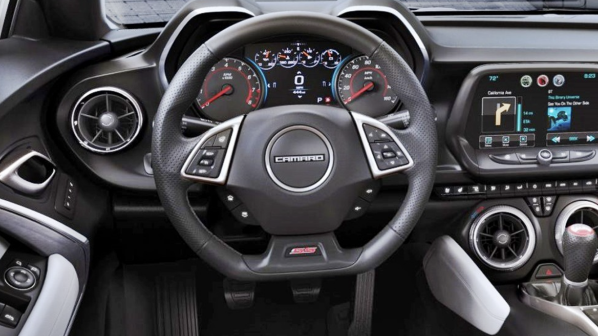 Επείγουσα ανάκληση επειδή ξεκολάει το σήμα στο τιμόνι...