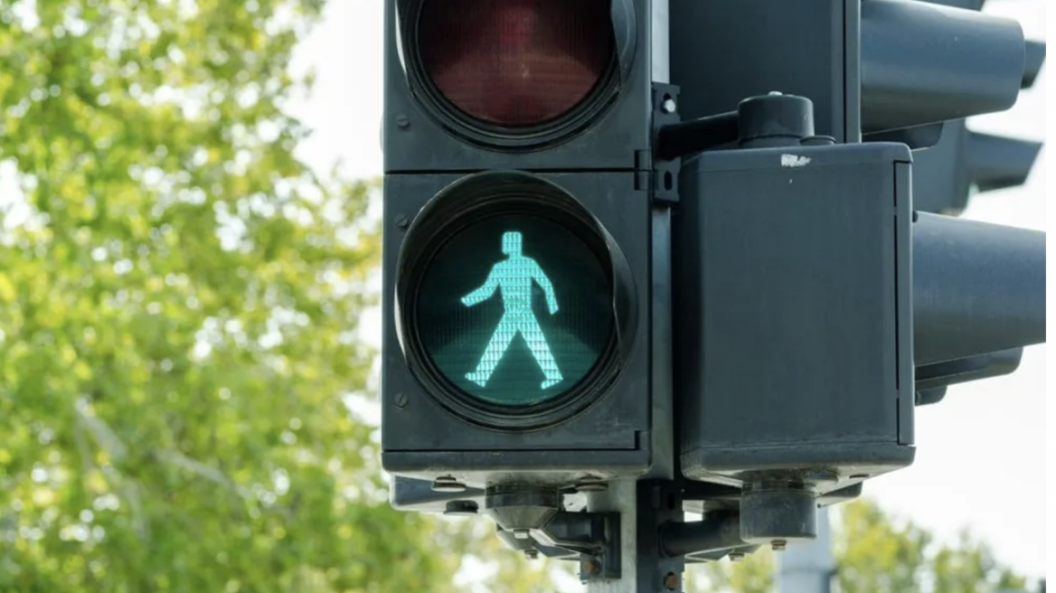 Επιτέλους: Έρχονται τα... πανέξυπνα φανάρια