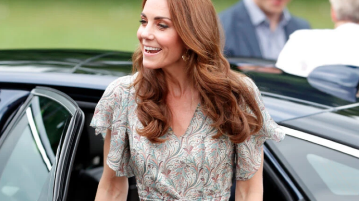 Τα Μarks & Spencer έχουν μια προσιτή εκδοχή των αγαπημένων καλοκαιρινών παπουτσιών της Middleton και της Markle