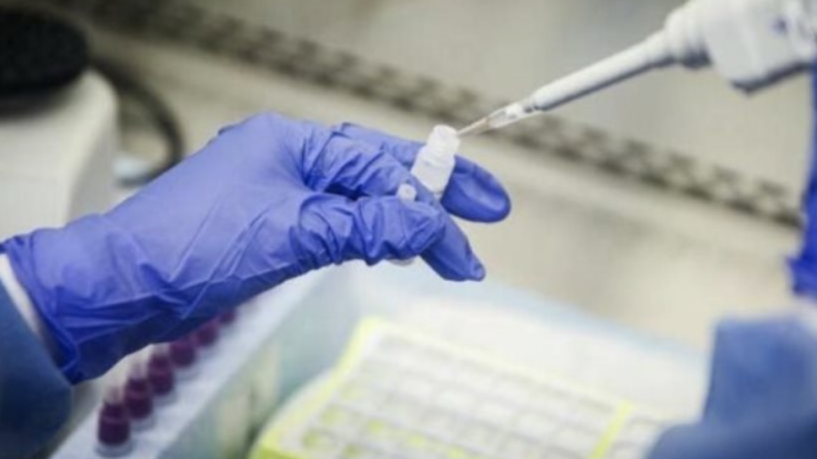 Ο Λευκός Οίκος επιταχύνει το πρόγραμμα εμβολιασμών