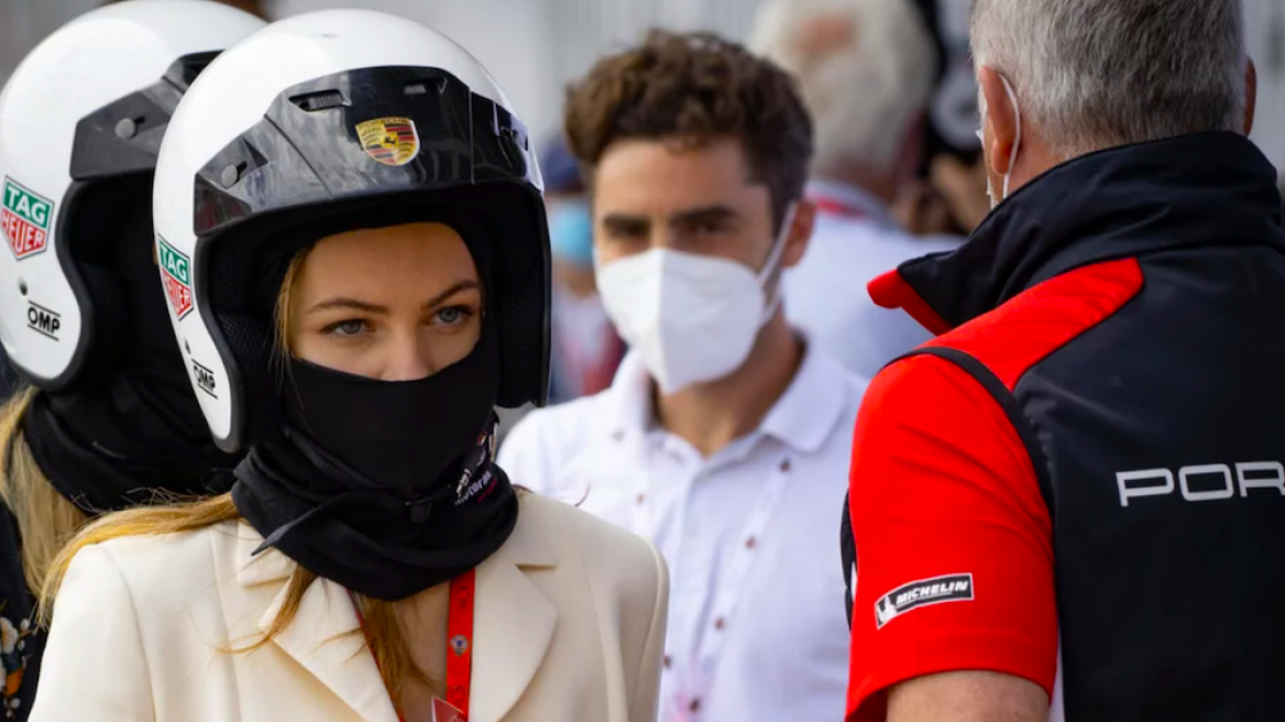 Το πιο όμορφο κορίτσι στον κόσμο αναστάτωσε την Formula1...