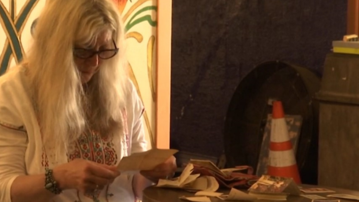 Έχασε το πορτοφόλι της πριν 46 χρόνια και της επεστράφη την περασμένη εβδομάδα - Δείτε βίντεο