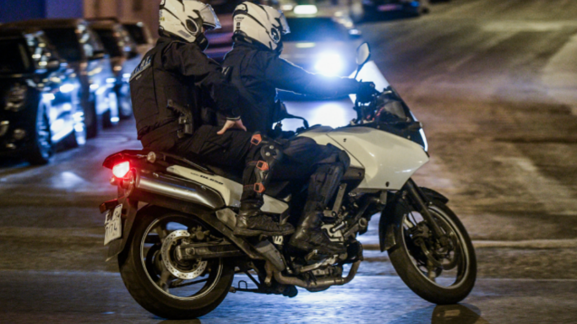 Ρομά επιτέθηκαν με πέτρες σε αστυνομικούς της ομάδας ΔΙ.ΑΣ στο Μενίδι