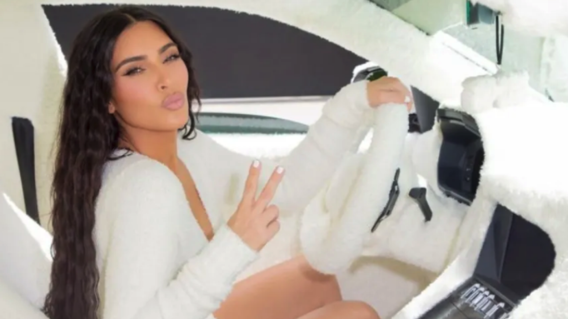 Δείτε τι έκανε η Kardashian σε ένα υπέροχο και πανάκριβο αυτοκίνητο 