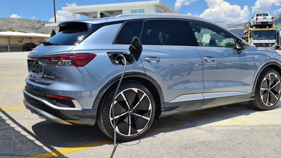 Αποκάλυψη: Δείτε το πρώτο Audi Q4 e-tron που ήρθε στην Ελλάδα...
