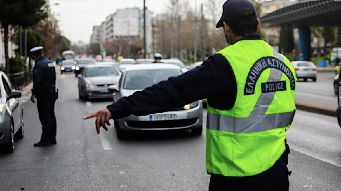 Ελλάδα: Eριξαν πρόστιμο 15.000 σε αυτοκίνητο 1.000 ευρώ...