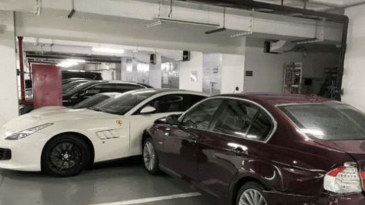 Τα έκανε… Γης Μαδιάμ σε πάρκινγκ, επειδή τσακώθηκε με τον σύζυγο!